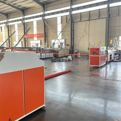 China HDPE-Kohlenstoff-Spiralrohr-Extrusionsmaschine mit Wicklungsmaschine zu verkaufen