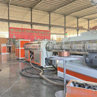 China Línea de extrusión de tubos ondulados de tornillo único para PP / LDPE en venta