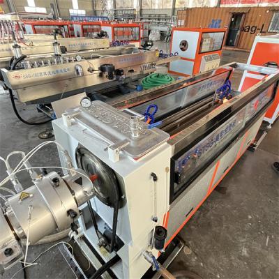 China HDPE 75 mm uitgangsdiameterlijn voor extrusie van golvende buizen Te koop