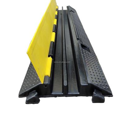 China Durable High Quality Driveway Cover 2 Wire Wire 2 Channel Rubber Cable Ramp for sale