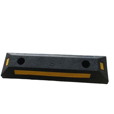 China New Durable Yellow And Black Rubber And Plastic Car Wheel Stopper Parking Mark Limiter for sale