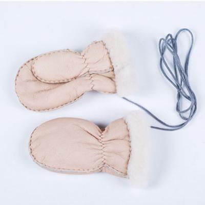 China High Quality Outdoor Breathable And Comfortable Women Winter Gloves for sale