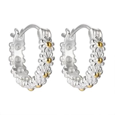 China TRENDY Small Hoops for Girls Beautiful Women Daisy Flower Cluster Earrings 925 Sterling Silver Post Hypoallergenic Small Sleeper Hoops for sale