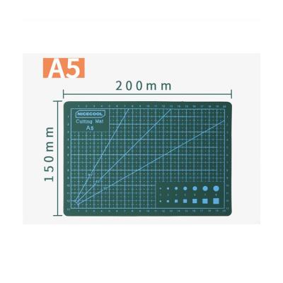 China Good quality top selling A5 foldable rotary clipping mat for sale