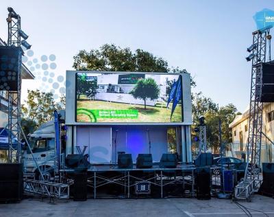 China YEESO 3 Sides LED Screen Advertising Truck With YES-V8II Sound System, Side Open Truck 4800mm x 2400mm for sale