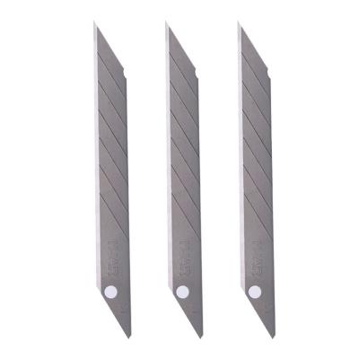 Chine Wholesale sharp carbon steel art blade large industrial triple blade plastic box cutter blade 10 pieces/box à vendre