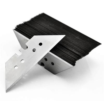 Chine Trapezoidal blade carpet cutter blade carbon steel trapezoidal blade custom folding tool knife four hole T blade à vendre