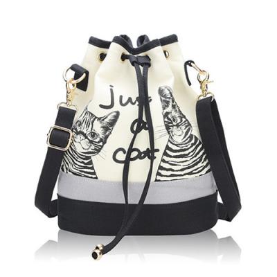 China Screen Print Stylish Canvas Bucket Bag / Drawstring Bag For Girls Multi - Pocket Inside for sale