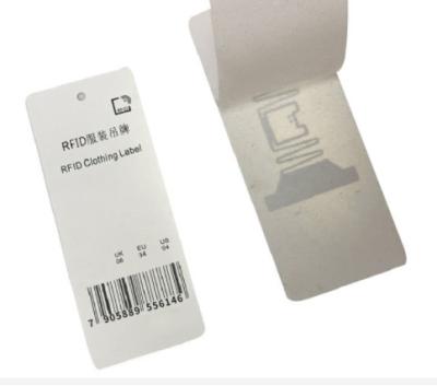 China 70*30mm Papier-Kleidung RFID Hang Tag Apparel Clothes 960MHZ zu verkaufen