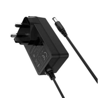 China Adaptador negro 12V 24V, enchufe BRITÁNICO 47Hz - 63Hz de la transferencia del adaptador de la CA DC en venta