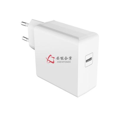 中国 スマートな破片USB Cの携帯用充電器45W EUはプロPDの充電器適当なApple Macbookを差し込みます 販売のため