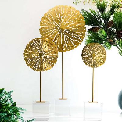 China Creative Modern Minimalist Gorgeous Luxury Metal Windmill Dandelion Leaf Gold Circle Shape For Living Room Porch TV Cabinet Decoration for sale