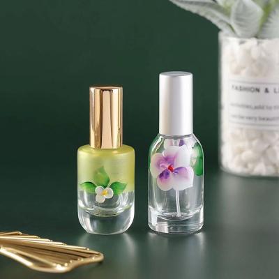 China Luxury Glass Personal Care Vial Small Spray Bottle For Used Essential Oil for sale