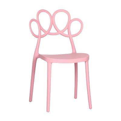 China Creative Modern Dining Plastic Chair Easy Carry European Style Chair Dinner Chair Furniture Restaurant Plastic Chair for sale