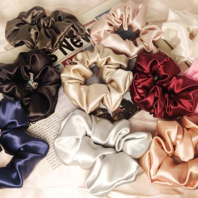 China Wholesale 2022 Fashion Customize Silk Scrunchie 100% Silk Elastic Hair Bands Solid Color Mulberry Silk Scrunchies For Girls for sale