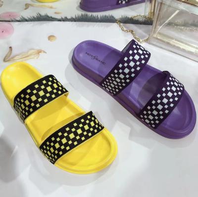 China Wholesale 2021 Trendy Toe Slippers Woman Anti-slippery Outdoor Flat Platform Sandals and Ladies Open Slipper Summer Slipper Shoes Women for sale