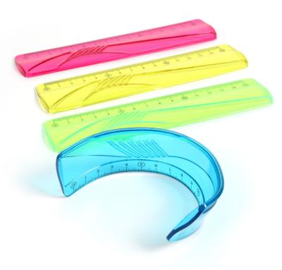 China Round Plastic Edge Plastic Soft Bendable Ruler Flexible Ruler for sale