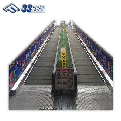 Cina Asina FUJI factory Auto Moving walk 10 11 and 12 degrees Stainless Steel Pallet Inclined Conveyor Double-Arc Walks Direct Price in vendita