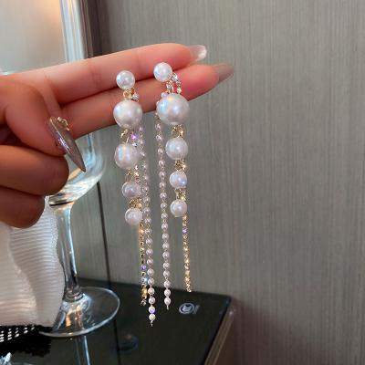 China High Quality Trendy Geometric Long Chain Women Hanging Needle Silver Tassel 925 Diamond Alloy Pearl Drop Earrings Long for sale