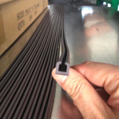 China self-adhesive extrusion  magnetic rubber car strip for sale