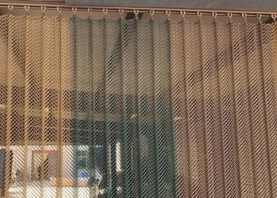 China Customized 1.2MM Wire Chain Link Screen Curtain In Restaurants Cafes Te koop