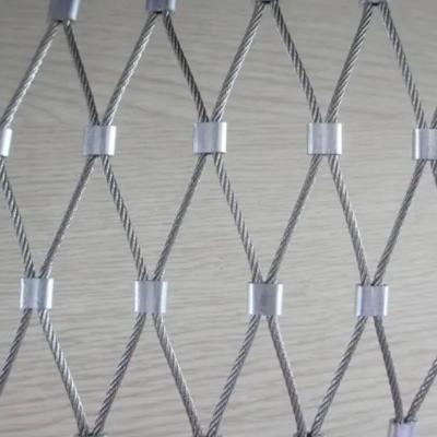 China 4mm Zoo Wire Mesh vedação Green Wall Mesh Rede de segurança Wire Rope Woven Mesh à venda