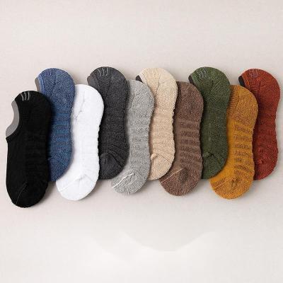 China Breathable Towel Invisible Style Mens Warm Cotton Socks Silica Gel Anti-Slip Boat Socks Terry Sox for sale