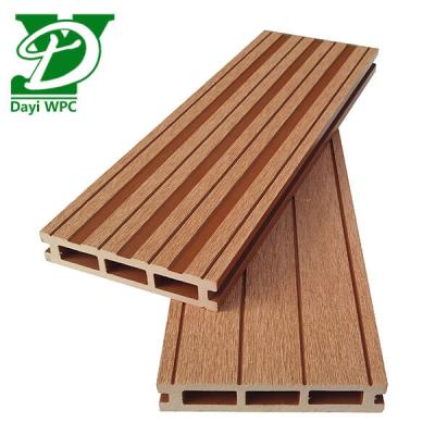 China Modern Durable Wood Plastic Composite Decking for sale