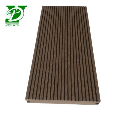 China Decking de madera y plástico compuesto a prueba de agua en venta