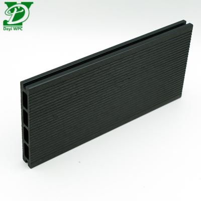 China Modern Waterproof Composite Decking for Eco Friendly Outdoor Spaces zu verkaufen