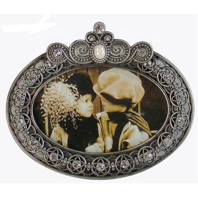 China Europe Mini Metal Silver Plated Oval Tin Picture Zinc Alloy Picture Frame for sale