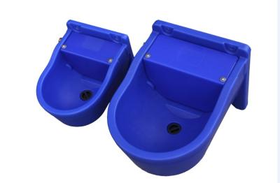 China Top Quality automatic Blue Plastic Drinking Bowl 9.3L or 4Lfor cattle and horse for sale