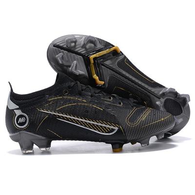 China Fashion\comfortable wholesale cheap boots\goods 2022 newest style football soccer shoes cleats lightweight mens football soccer shoes for sale