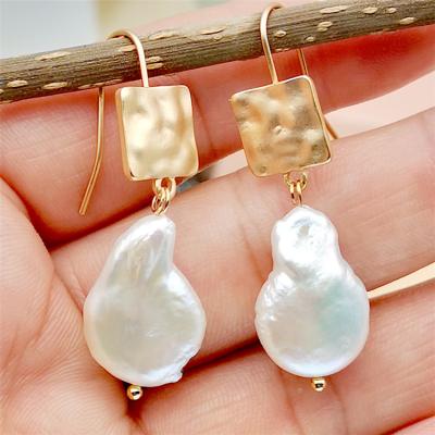 China CLASSIC Special High Quality Earrings Natural Shaped Pearl Gold Plated Dangle Earring For Lady Girls for sale