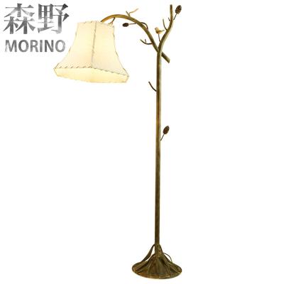 China Decorative Modern Retro Light Fancy Led Tripod Floor Lamp Modern Led Floor Lamp for sale