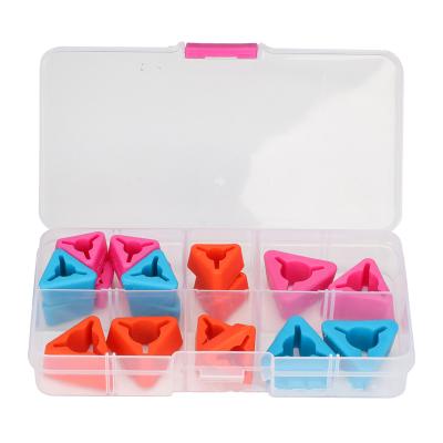 China Modern Hot Selling Triangle Needle Cap Hook Accessories Tool Plastic Crochet Case for sale