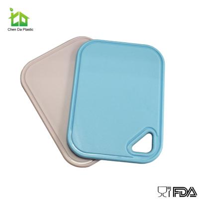 China Sustainable Mini Chopper For Families Bread Plastic Cutting Board for sale