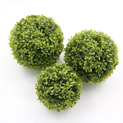 China Home Garden Office Wedding  Decoration Grass Topiary Hanging Ball Artificial Boxwood Topiary Grass Balls Party Wedding Decoration Hanging Plants Ball for sale