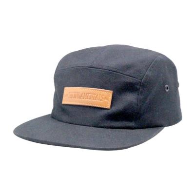 China Custom OEM Outdoor Sport Leather Patch Black Cotton Canvas Camp Hat 5 BOARD COMMON Leather COMMON With Leather Straps for sale