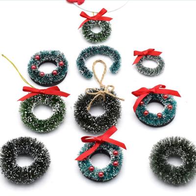 China Wholesale Chirstmas Decor Christmas Tree Decoration Wreath With Red Ribbon Mini Christmas Wreath Ornament for sale