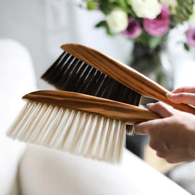 China European Europe Household Necessary Items Cleaning Soft Dusting Brush Suitable For Car Seat Home Use Cleaning Long Handle Cleaning Brush for sale