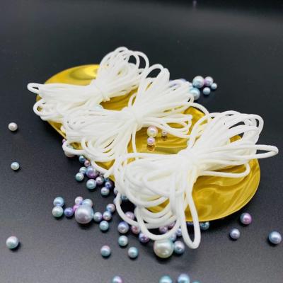 Chine L'oreille élastique de masque chirurgical fait une boucle pour la bande élastique blanche de boucle d'oreille de masque protecteur 3mm à vendre