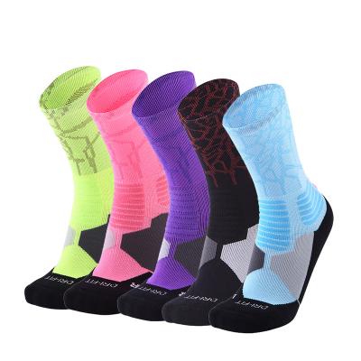 China Custom Breathable Nylon Women's Compression Crew Gym Sports Socks Cushion Wholesale Men's Youth Elite Crew Basketball Athletic Socks for sale