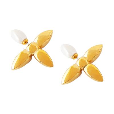 China High Quality Environmentally Friendly Cross Earrings Fashion Four Leaf Clover Brass Stud Earrings For Women for sale