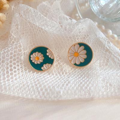 China Environmental Friendly Style Daisy Drop Glaze Enamel Asymmetrical College 925 Silver Needle Stud Earrings for sale