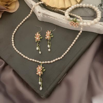 China Art Retro Freshwater Pearl Orange Environmentally Friendly 925 Needle Flower Dinner Dress Necklace Silver Wholesale for sale