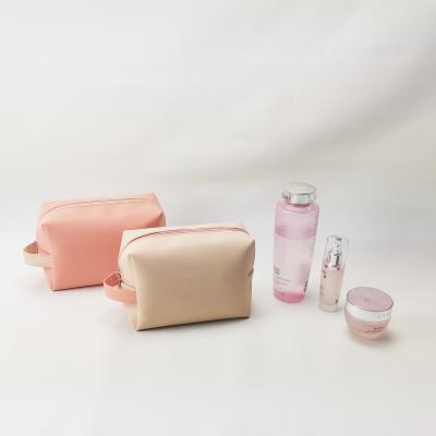 China Eco-Friendly Custom Soft Frosted PU Cosmetic Bag Women Makeup Lady Bags Toiletry Bag With Zipper Closure for sale