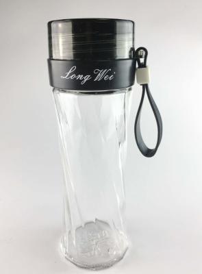 China Portable Silicone Handle Lightweight Glass Water Bottle / Glass Travel Water Bottle for sale