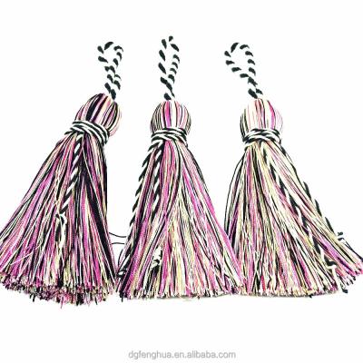 China Eco-friendly and handmade wholesale mixed color tassel and mixed colors tassel for clothes supplier for sale