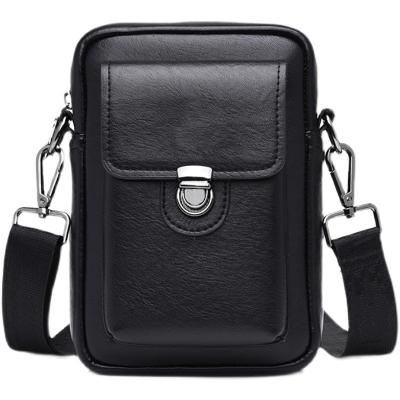 China Retro Large Capacity Messenger Purse Chest Shoulder Cross Body Bag Men Cross Body Bag Men PU Leather Waist Bag For Men Leather for sale